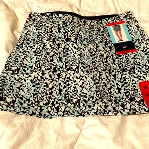 Tranquility Women’s skirt size medium. NWT